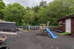 Diggle Day Nursery Saddleworth Outside